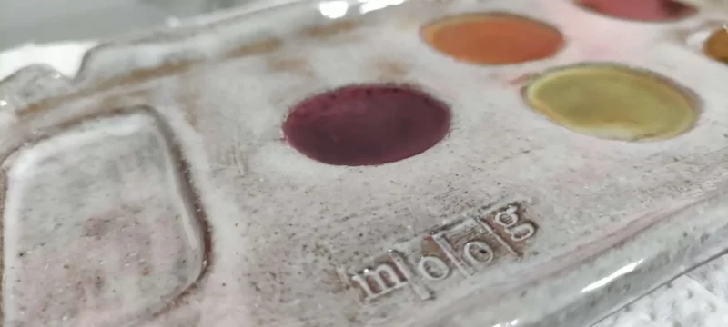 Ceramic paint palette with natural inks.